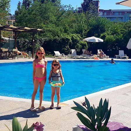Family Apartments In Solmarin Слънчев бряг Екстериор снимка