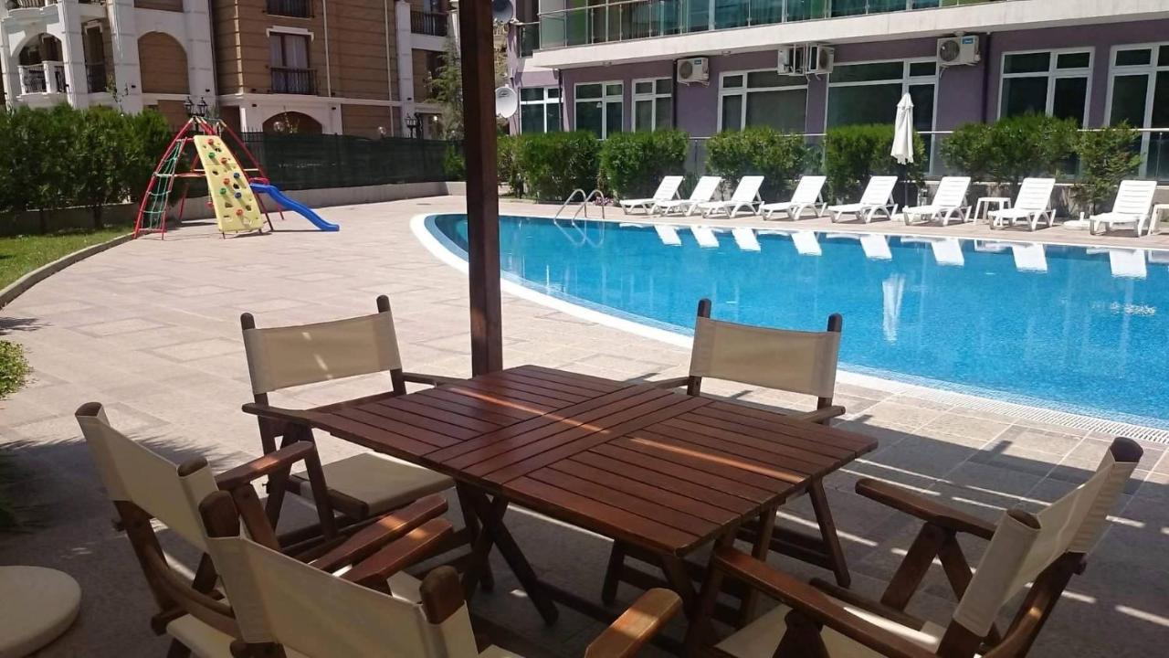 Family Apartments In Solmarin Слънчев бряг Екстериор снимка