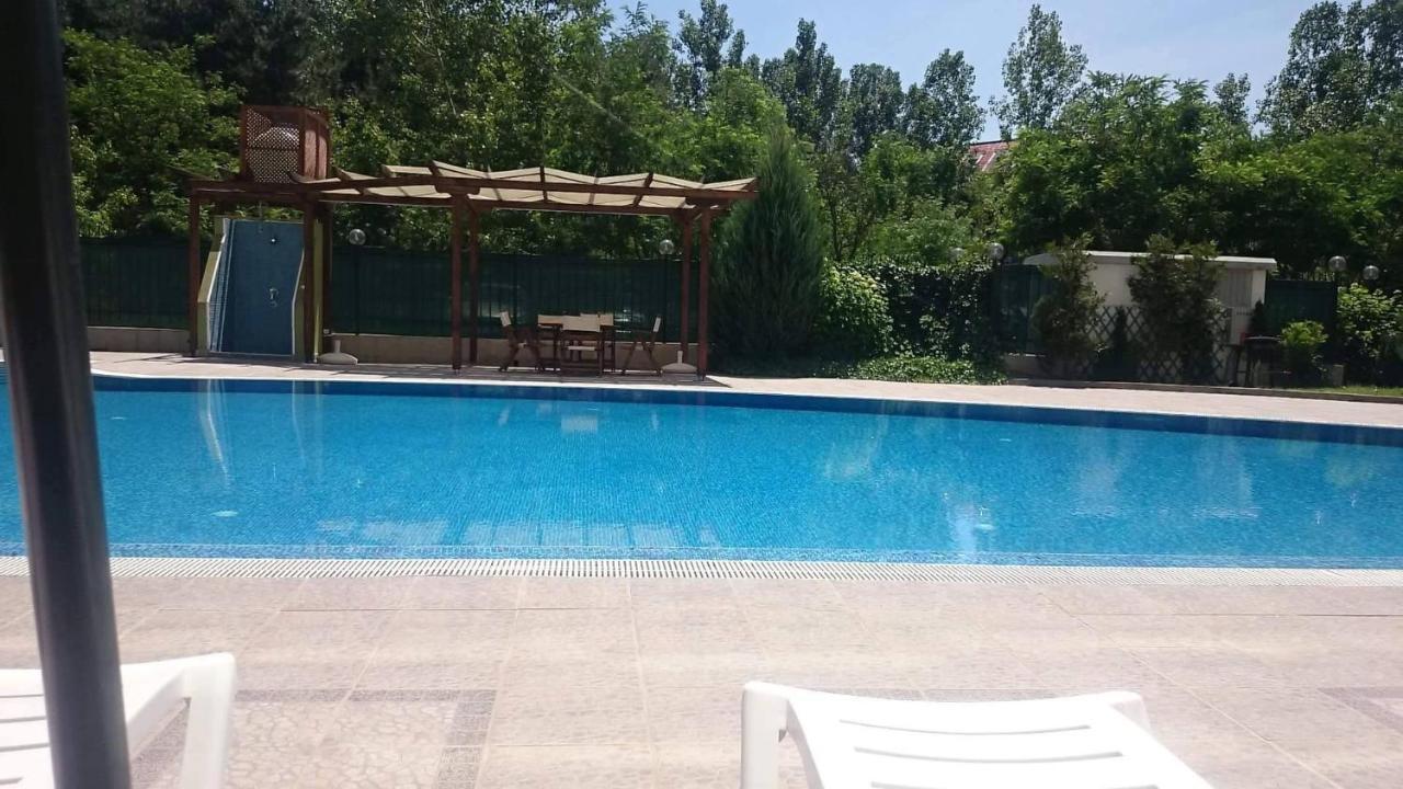 Family Apartments In Solmarin Слънчев бряг Екстериор снимка
