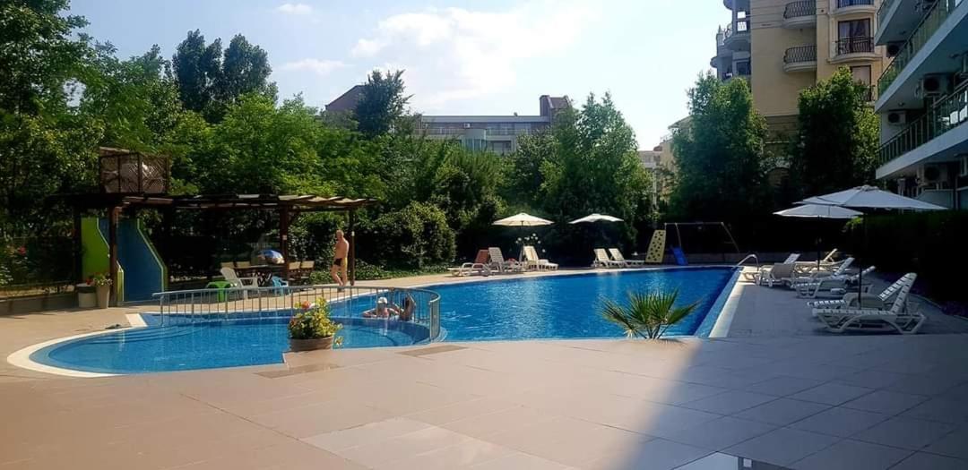 Family Apartments In Solmarin Слънчев бряг Екстериор снимка
