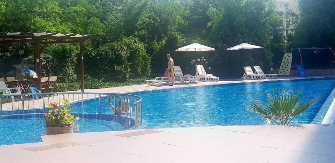 Family Apartments In Solmarin Слънчев бряг Екстериор снимка